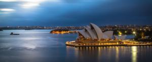 THE BEAUTIFUL SYDNEY OPERA HOUSE IN AUSTRALIA