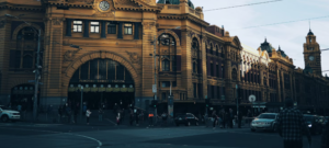 FAMOUS ICONIC BUILDING IN PERTH WHERE TOURIST GATHER EVERYDAY WITH THEIR TOUR GUIDE